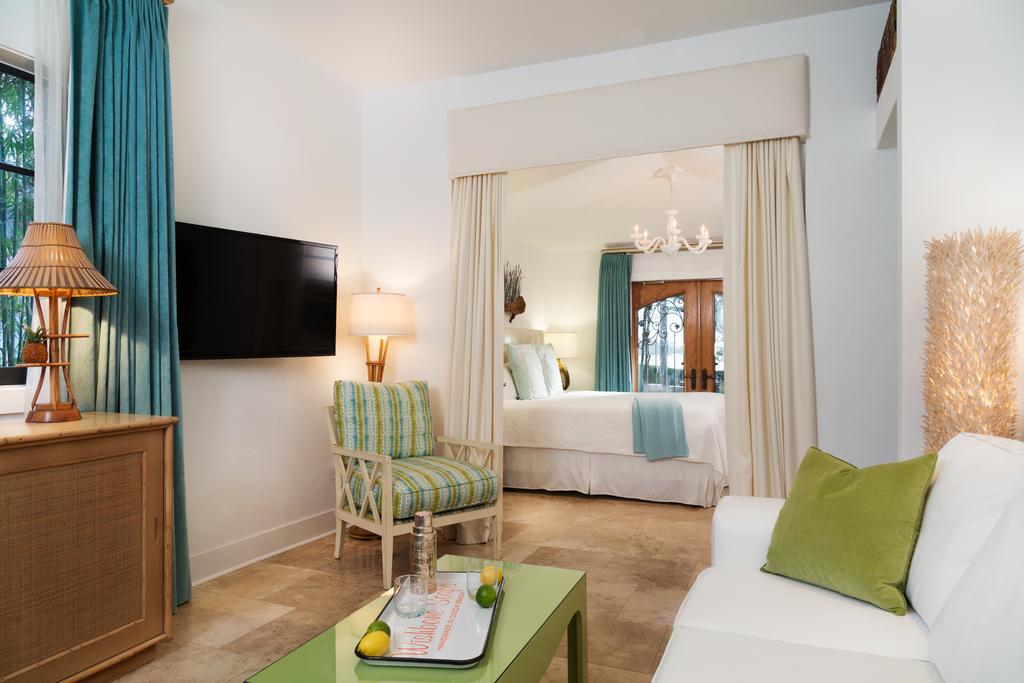 Deluxe One-Bedroom Suite